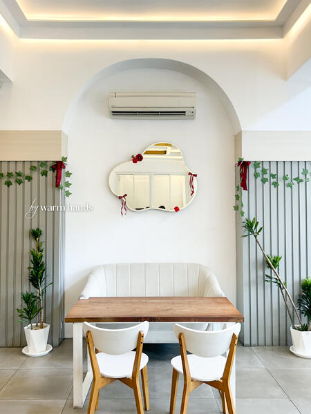 Room Flower Decor by Warm Hands